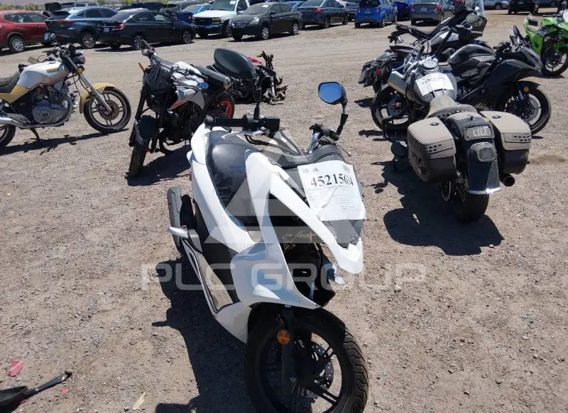 2017 Honda PCX фото