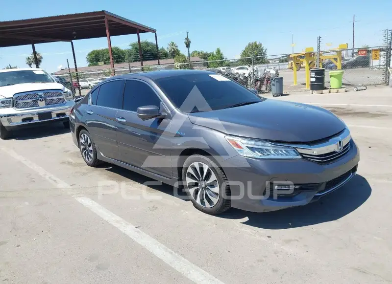 2017 Honda Accord photo