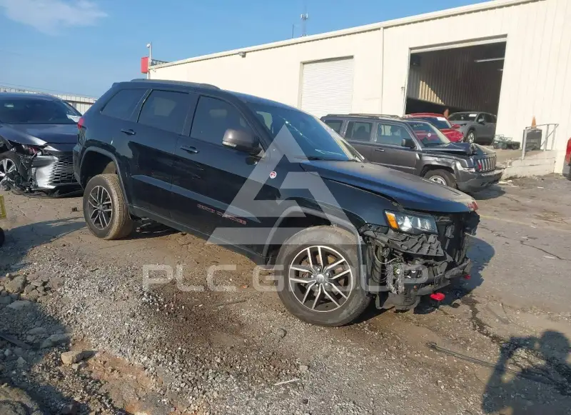 2017 Jeep Grand Cherokee фото