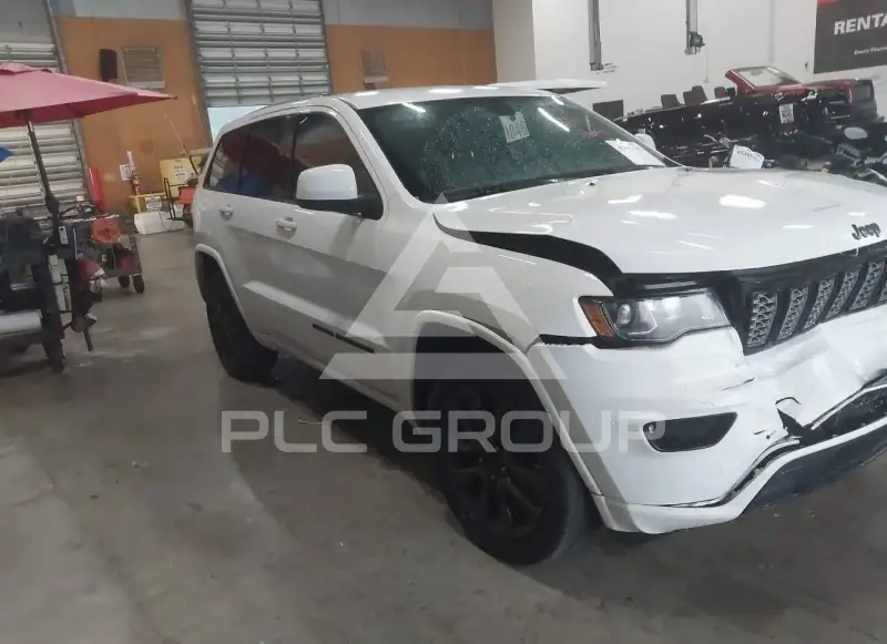 2017 Jeep Grand Cherokee фото