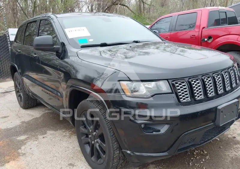 2017 Jeep Grand Cherokee фото