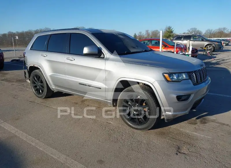 2017 Jeep Grand Cherokee фото