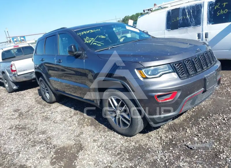 2017 Jeep Grand Cherokee фото