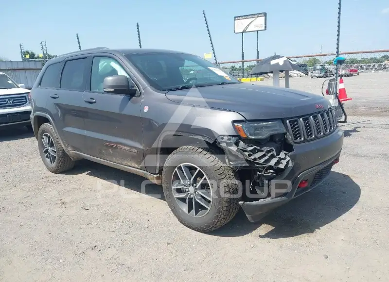 2017 Jeep Grand Cherokee фото