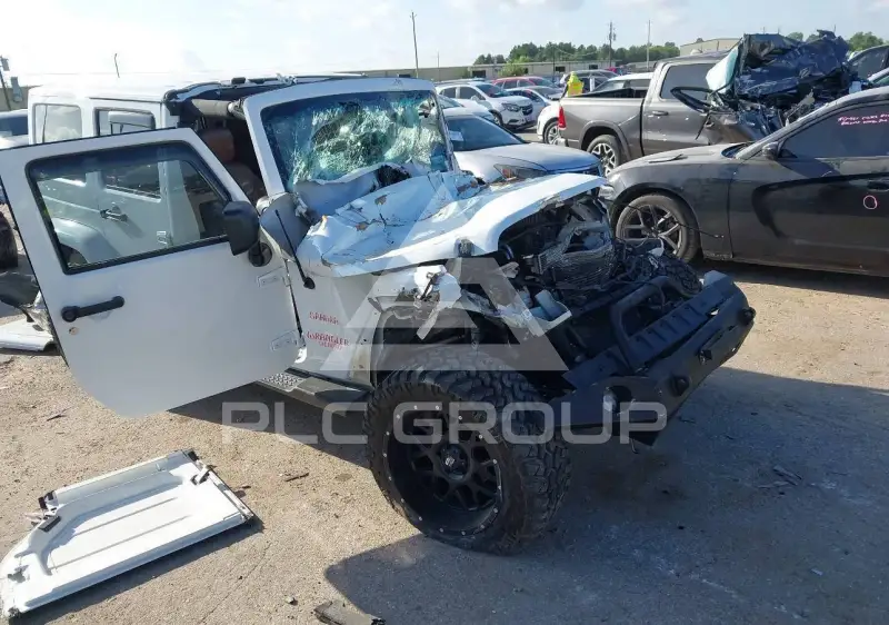 2017 Jeep WRANGLER фото