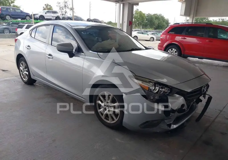 2017 Mazda 3 photo