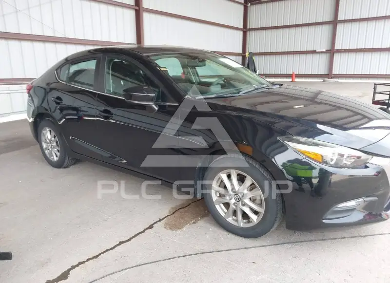 2017 Mazda 3 photo