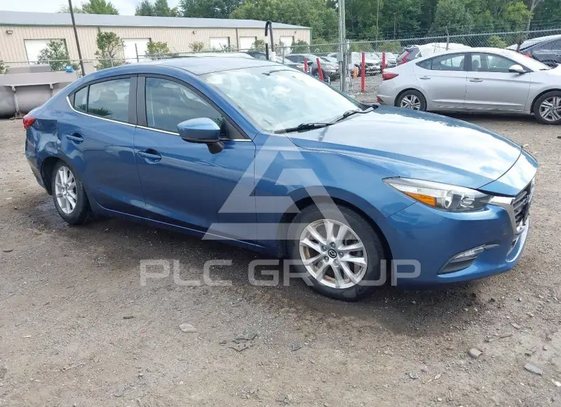 2017 Mazda 3 photo