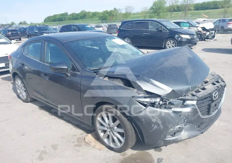 2017 Mazda 3 фото