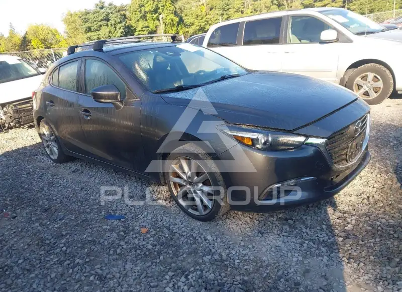 2017 Mazda 3 фото