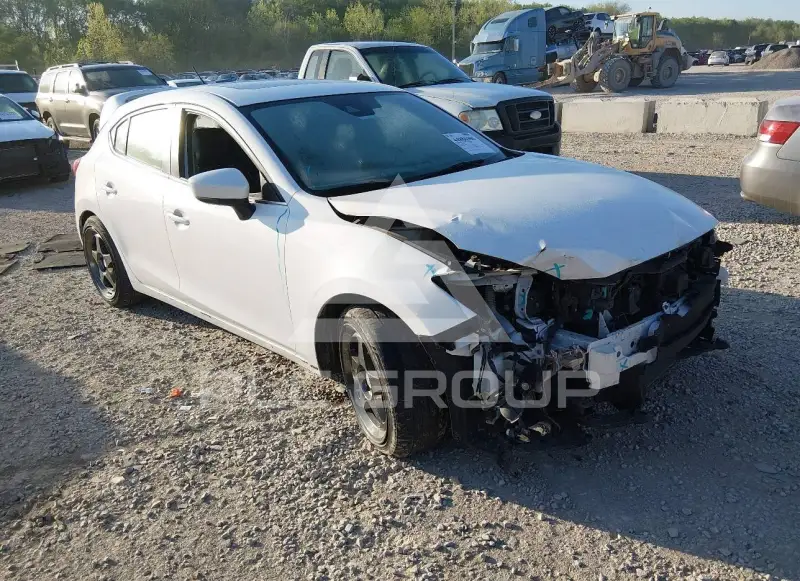 2017 Mazda 3 фото