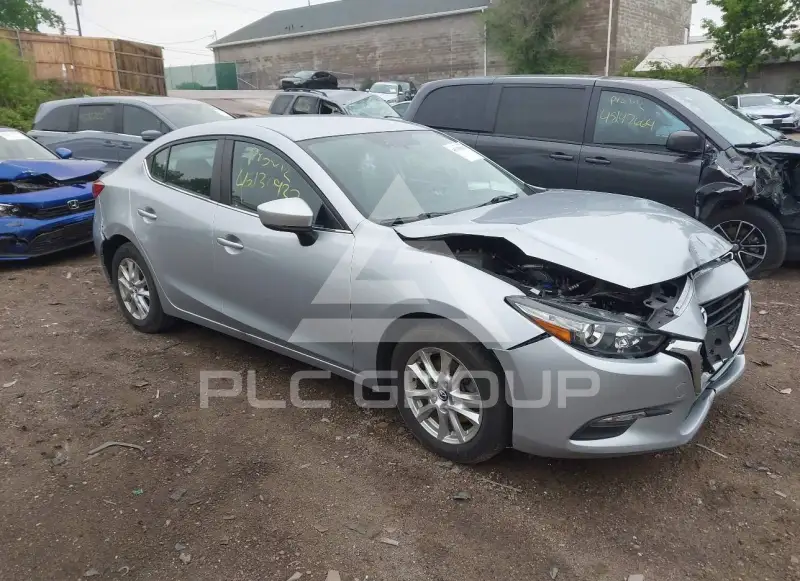 2017 Mazda 3 фото
