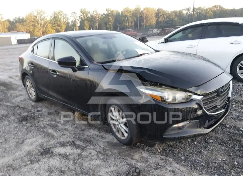2017 Mazda 3 photo