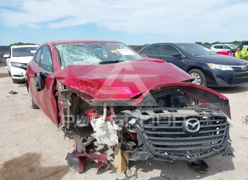 2017 Mazda 3 photo