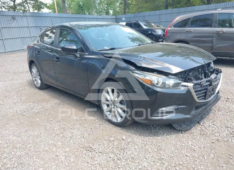2017 Mazda 3 фото