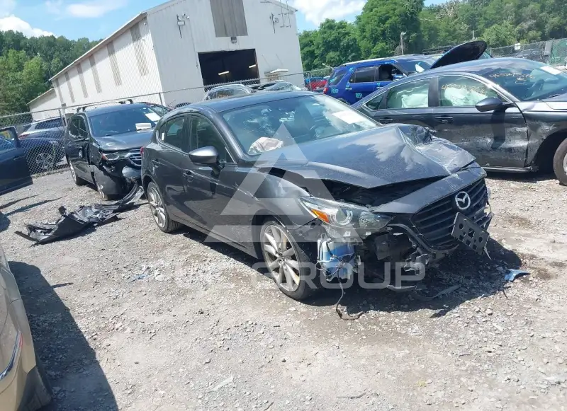 2017 Mazda 3 фото