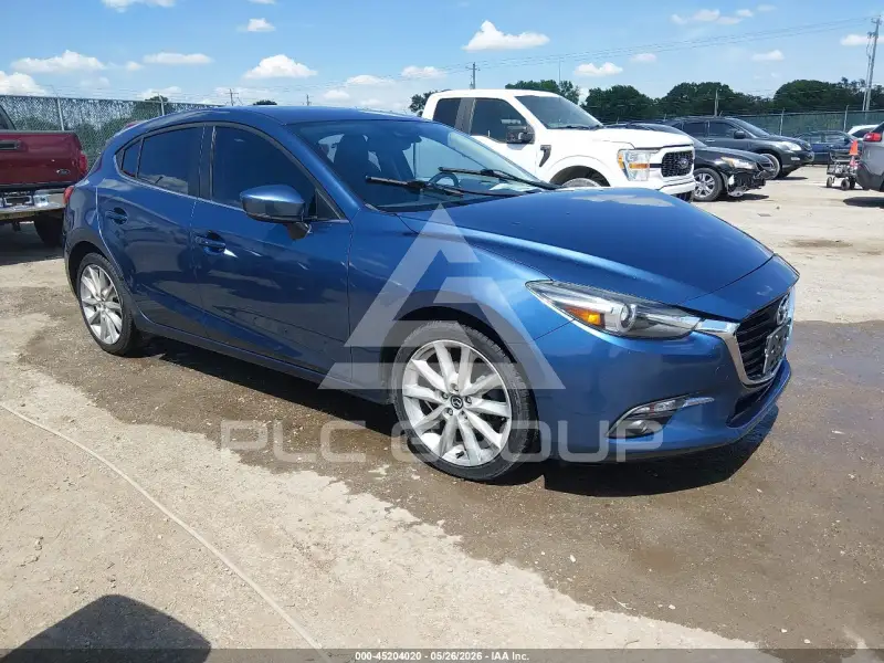 2017 Mazda 3 фото