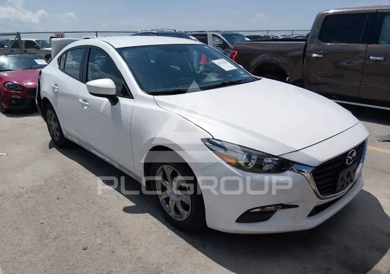 2017 Mazda 3 фото