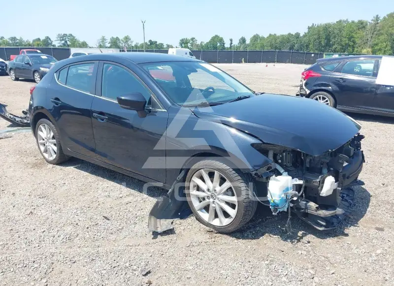 2017 Mazda 3 фото