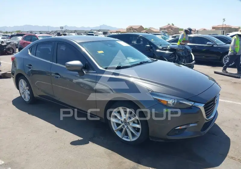 2017 Mazda 3 фото