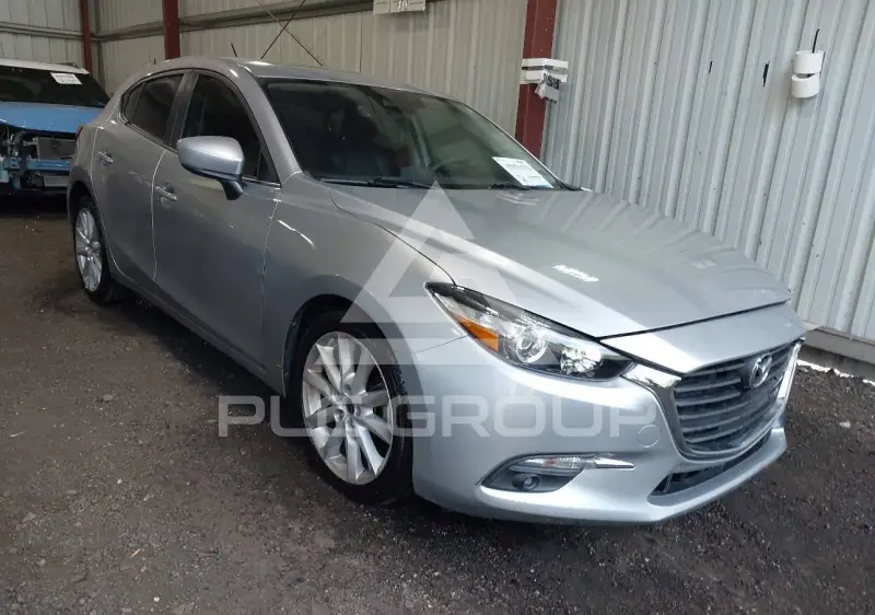 2017 Mazda 3 фото