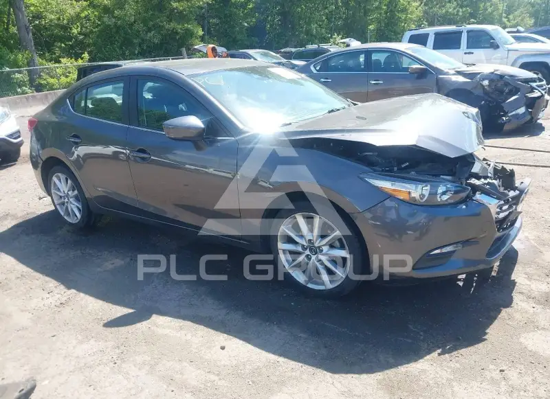 2017 Mazda 3 photo