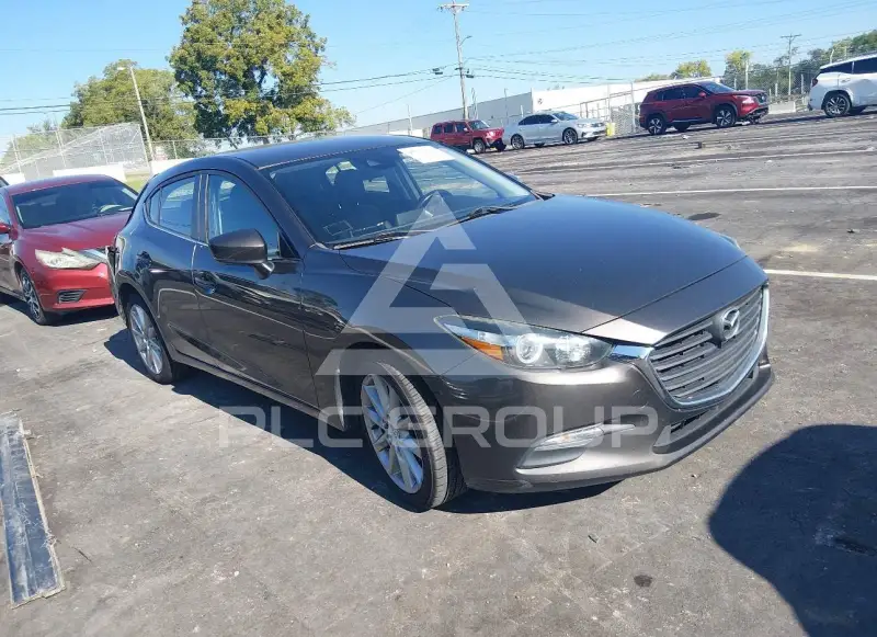 2017 Mazda 3 фото