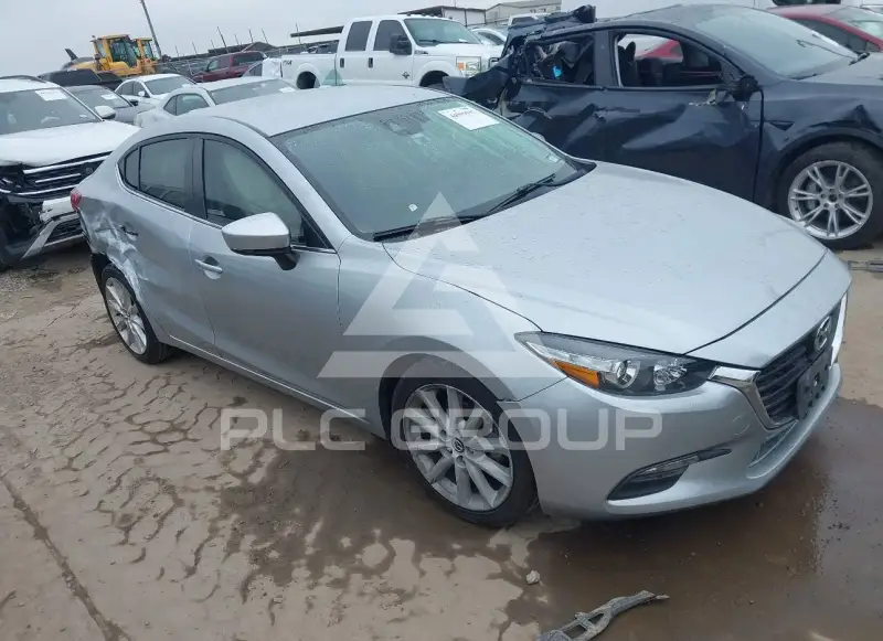 2017 Mazda 3 фото