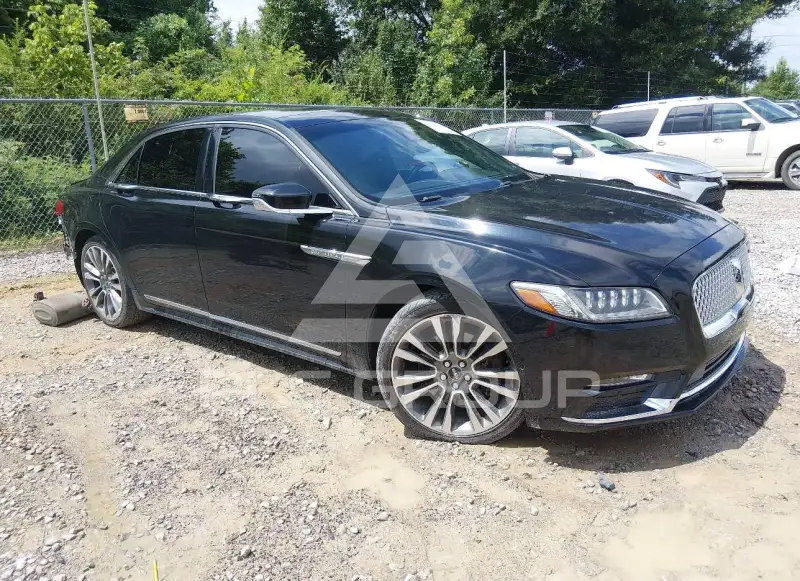 2017 Lincoln Continental photo