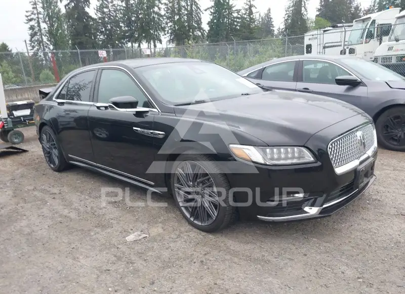 2017 Lincoln Continental photo