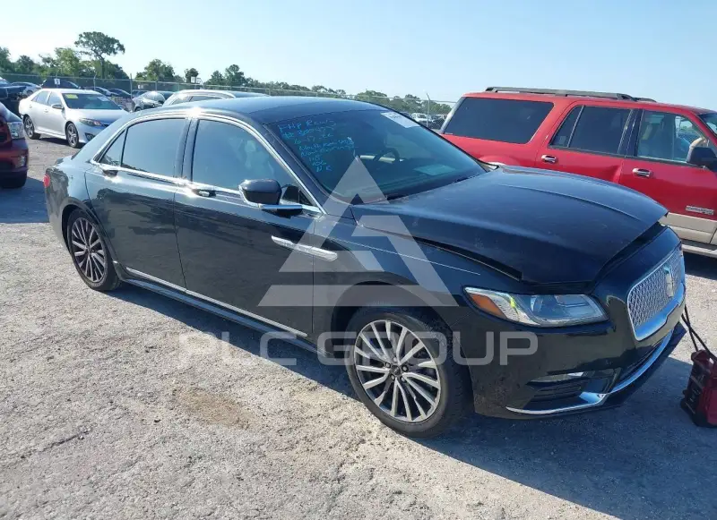 2017 Lincoln Continental photo