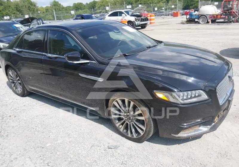 2017 Lincoln Continental photo
