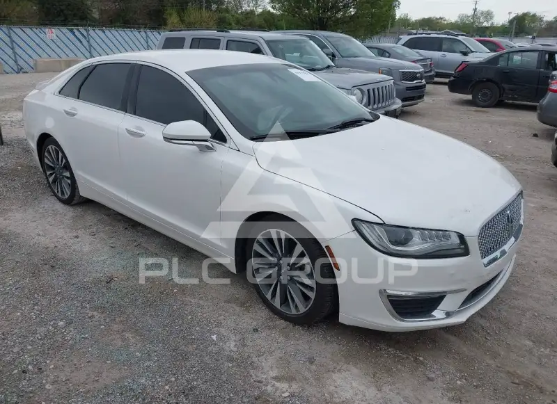 2017 Lincoln MKZ photo