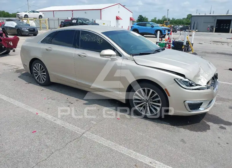 2017 Lincoln MKZ photo