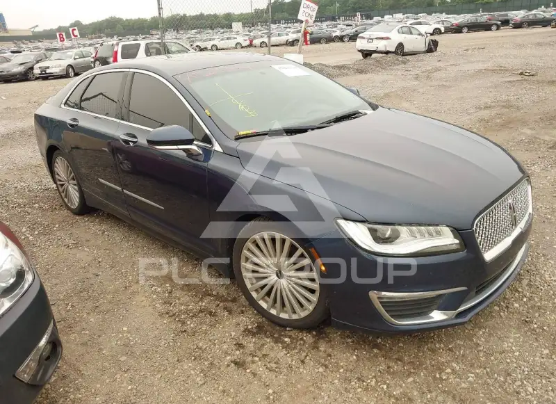 2017 Lincoln MKZ photo