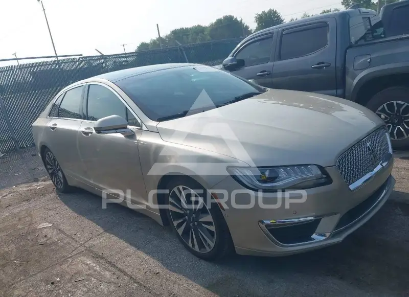 2017 Lincoln MKZ photo