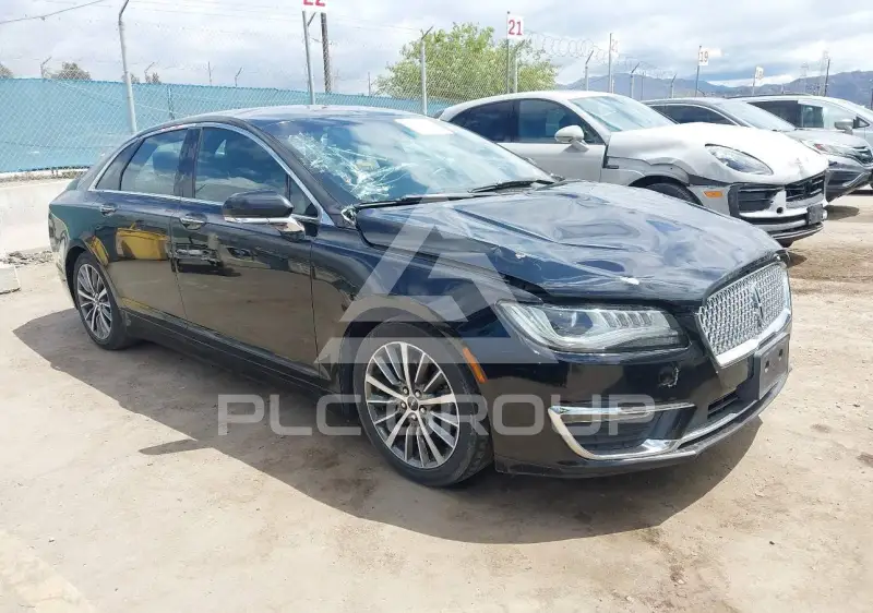 2017 Lincoln MKZ photo
