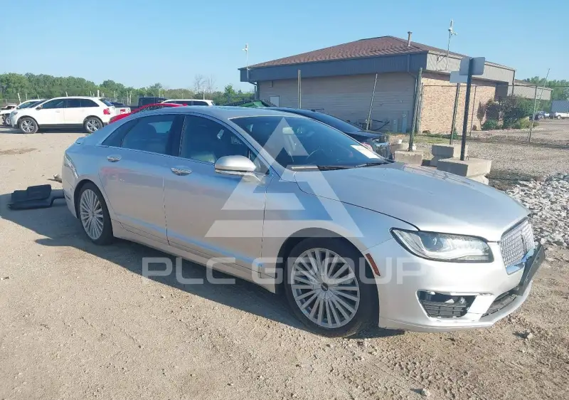 2017 Lincoln MKZ photo