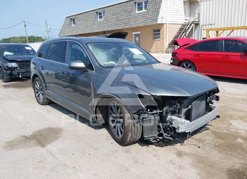 2017 Audi Q7 фото