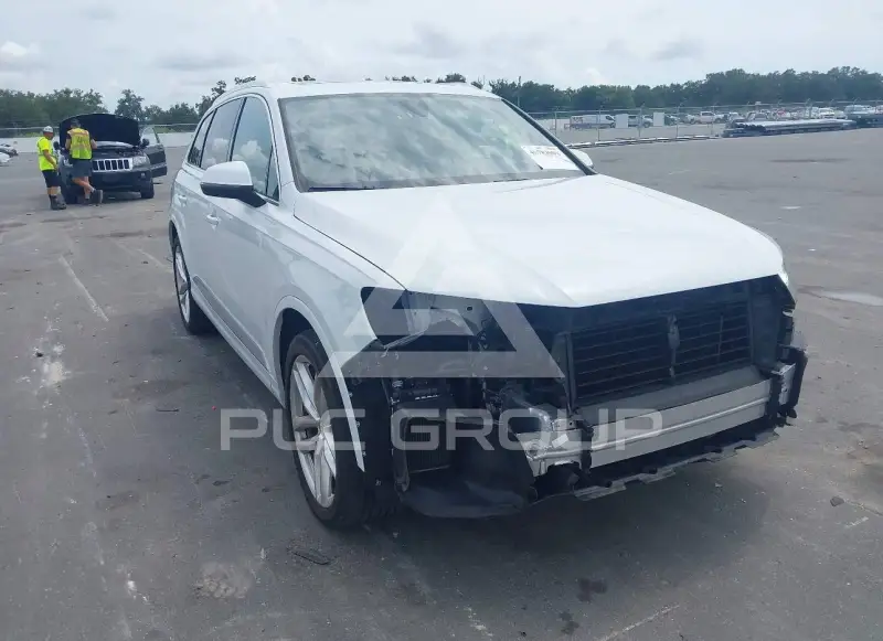 2017 Audi Q7 фото