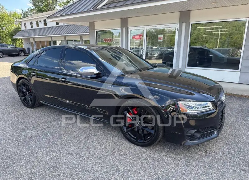 2017 Audi S8 photo
