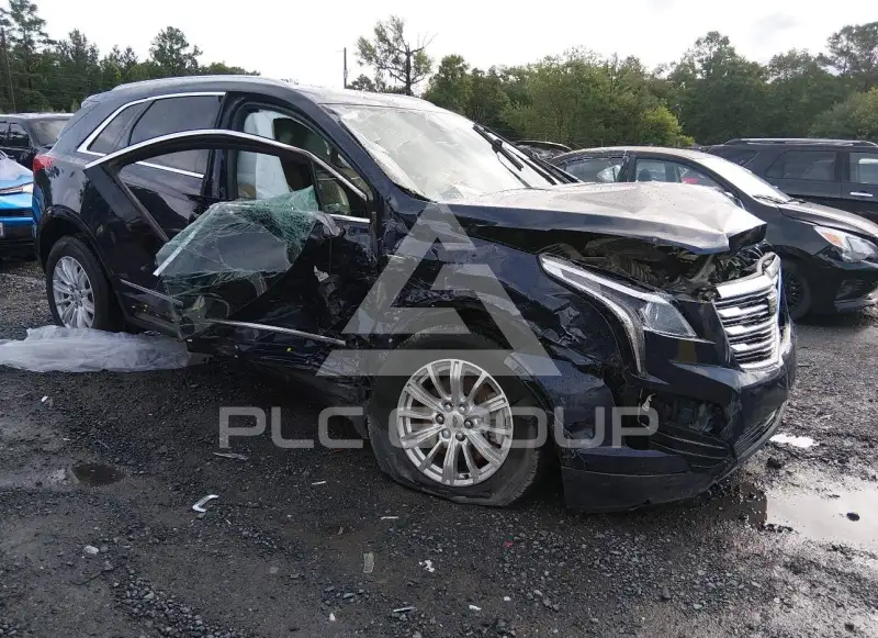 2017 Cadillac XT5 photo
