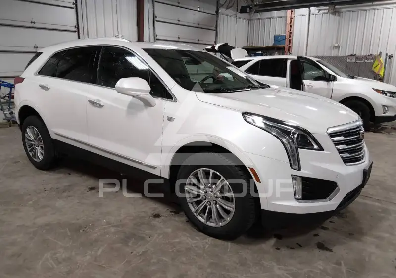 2017 Cadillac XT5 photo