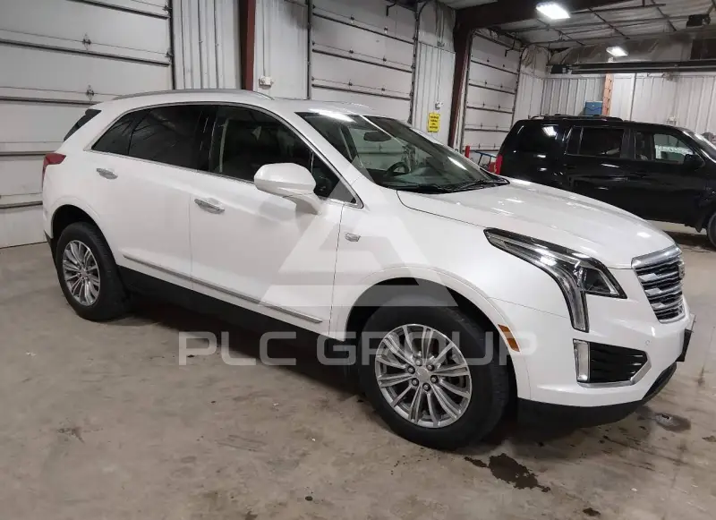 2017 Cadillac XT5 photo