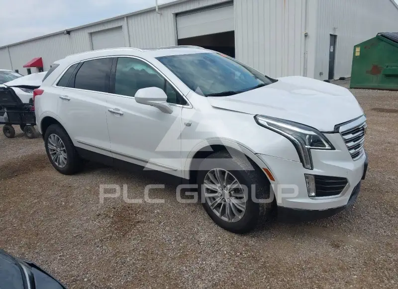 2017 Cadillac XT5 photo