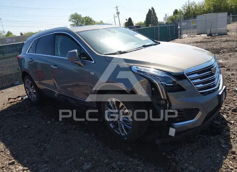 2017 Cadillac XT5 photo