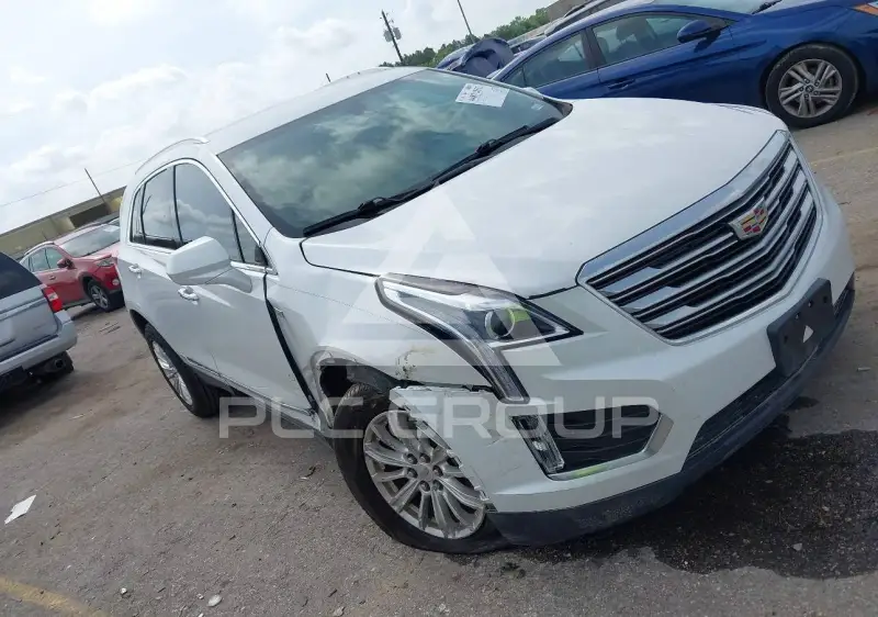 2017 Cadillac XT5 photo