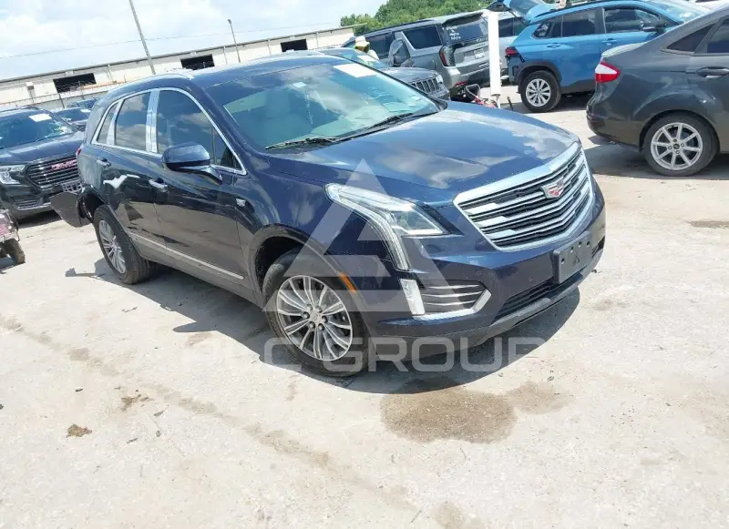2017 Cadillac XT5 photo
