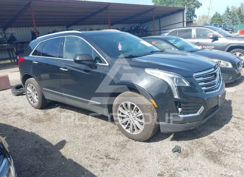 2017 Cadillac XT5 photo