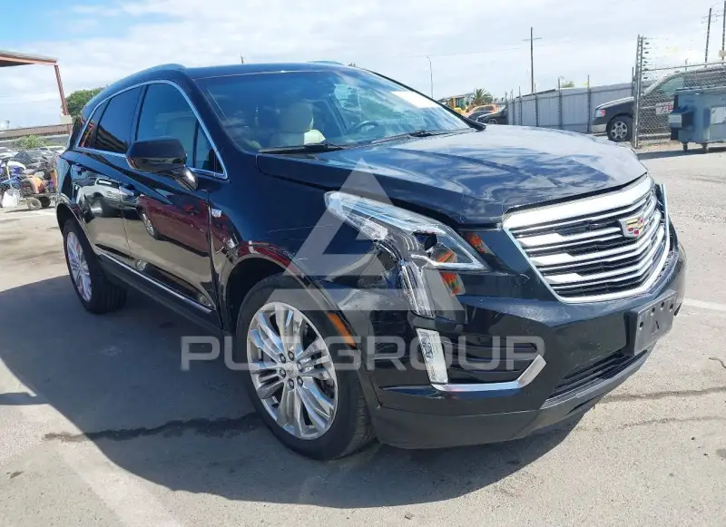 2017 Cadillac XT5 photo
